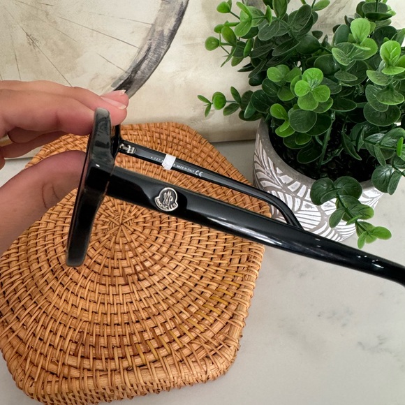 NO OFFERS !MONCLER black polarized Bahrain sunglasses ✨ - Picture 4 of 11
